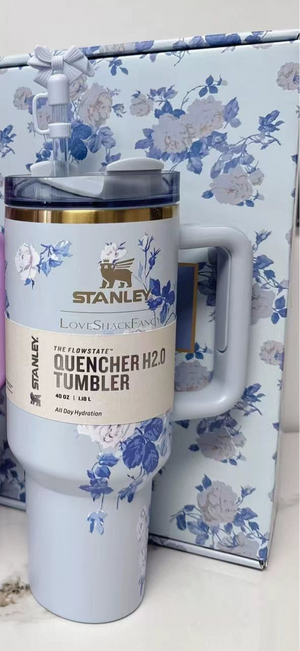 Stanley Tumbler 40oz Quencher H2.0 Floral Edition with vintage-inspired design and ergonomic handle