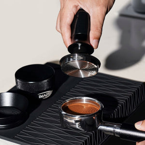 IKAPE espresso tamper with self-leveling collar for the portafilter rim
