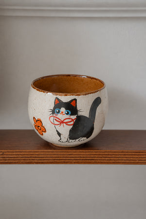 Jingdezhen underglaze cat cup, alternate view