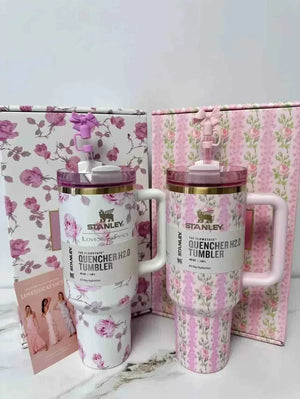 Stanley Tumbler 40oz Quencher H2.0 with vintage floral design and ergonomic handle