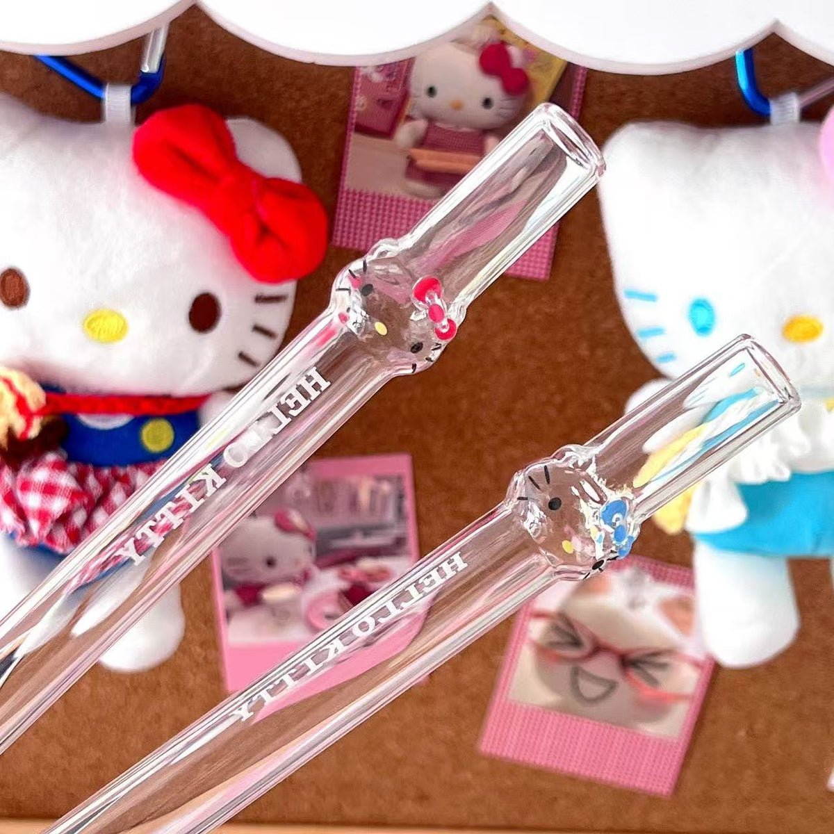Hello Kitty glass straw coffee accessory with 3D character design and heat resistance
