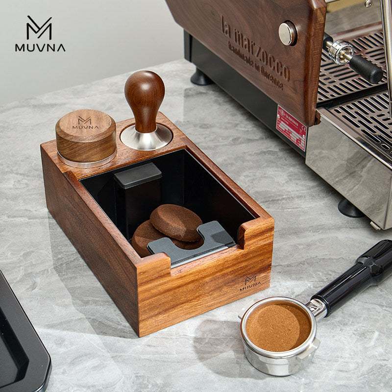 حامل قهوة MUVNA بتصميم خشبي أنيق مع وظائف متكاملة لتنظيم أدوات الإسبريسو