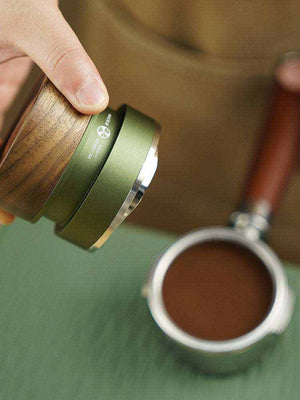 adjustable 58mm espresso coffee distributor with walnut wood top