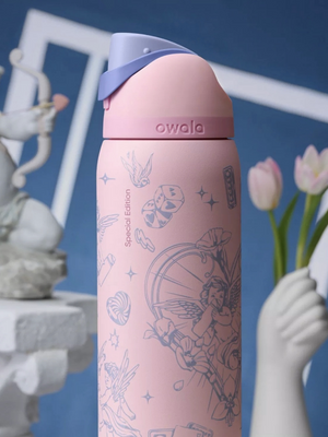 The American version of Owala's new Valentine's Day limited edition pink angel model insulated cup handle straw has a large capacity of 945ml