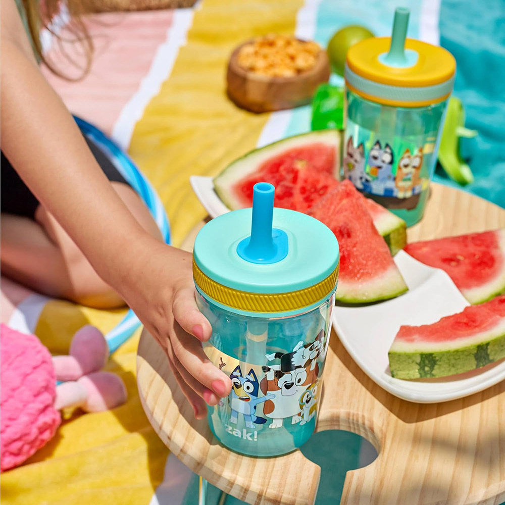Zak Designs kids cup with straw and ribbed lid band, product photo seven