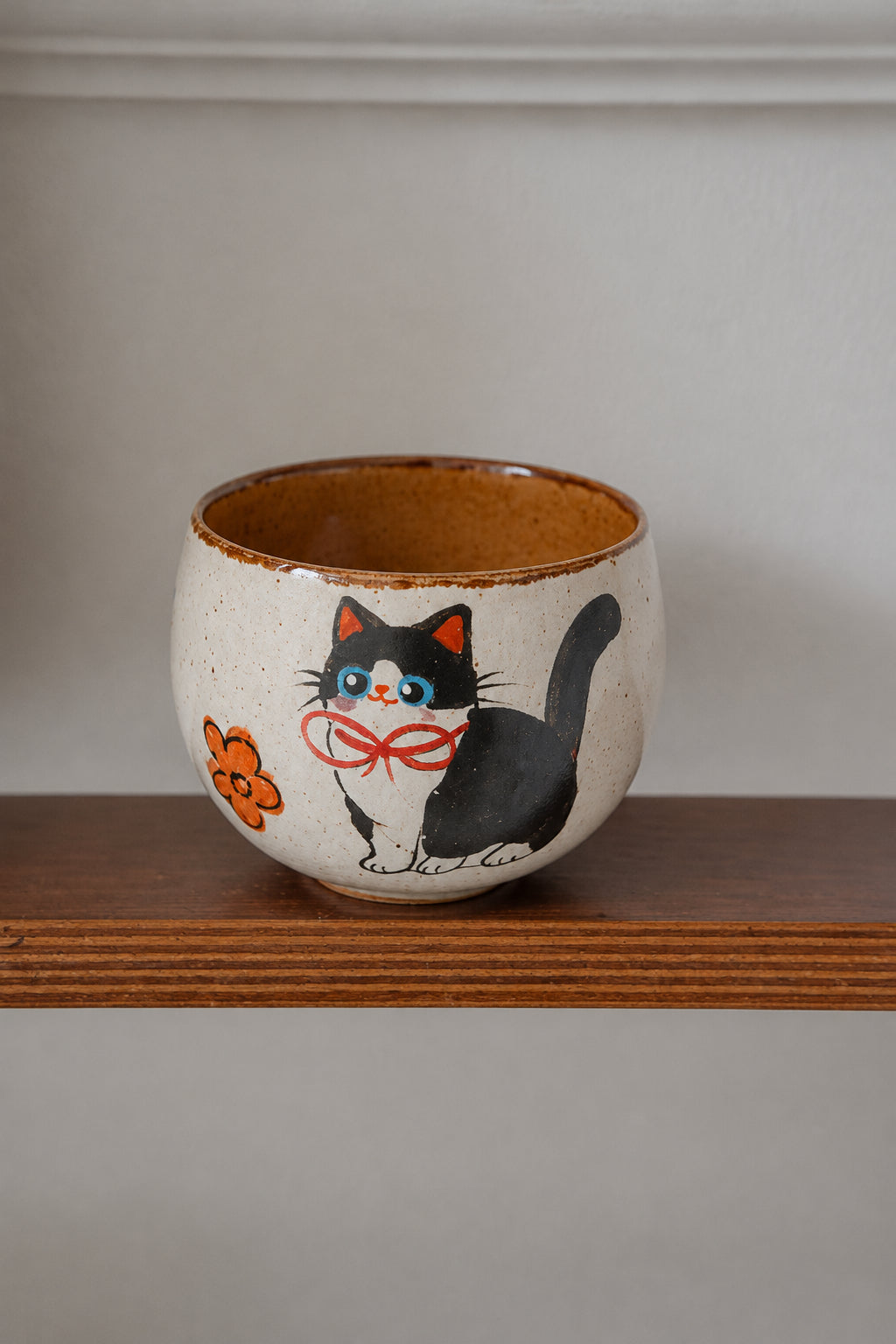 Jingdezhen underglaze cat cup, alternate view