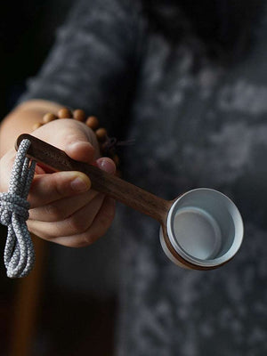 coffee bean scoop with walnut wooden handle and aluminum alloy cup