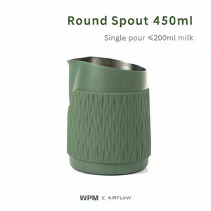 Handleless milk frothing pitcher 450ml with silicone sleeve