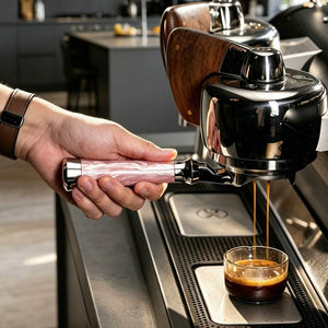 MUVNA Lucia premium espresso portafilter in misty pink with stainless steel