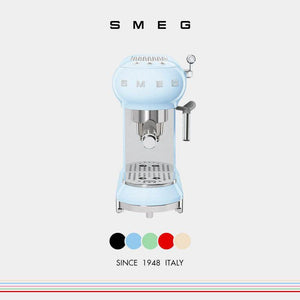 Front view of SMEG ECF01 highlighting 15-bar brew head, thermoblock heating indicator lights and three control knobs
