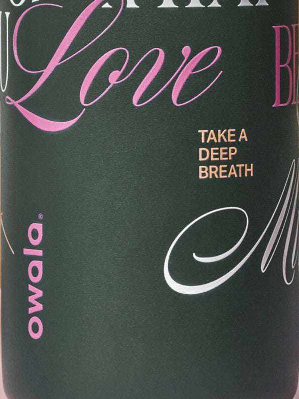 Owala FreeSip Water Bottle Kind Mind Color Drop matte forest green insulated