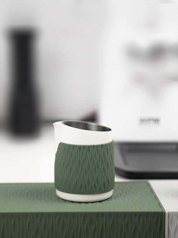 silicone non-slip corner espresso tamping mat on countertop edge