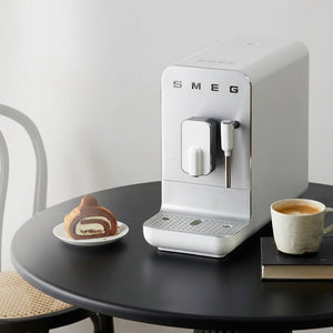 SMEG automatic espresso machine with built-in grinder and milk frother