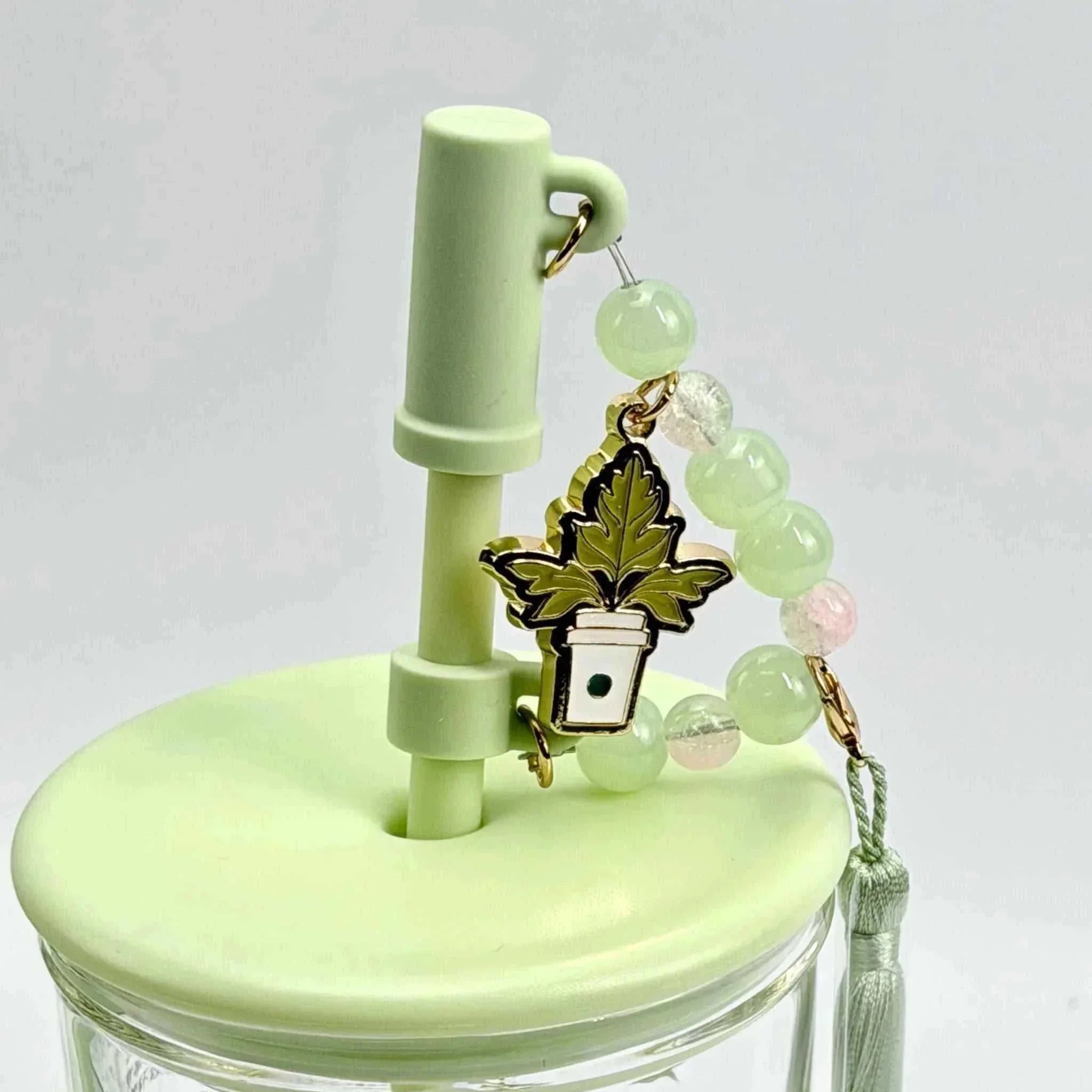 Starbucks 2026 spring pattern triangular straw cup with stopper