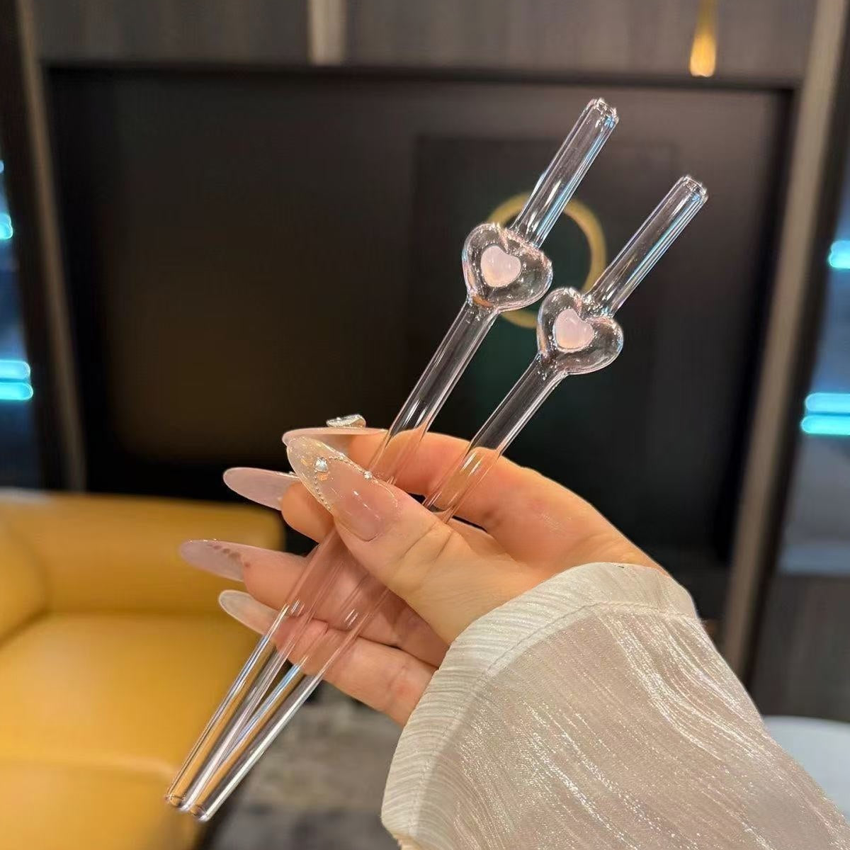 Transparent pink love straw glass tube ins high value design sense Internet celebrity style high temperature resistant drinking water for students